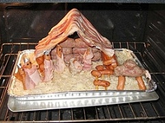 Американцы создали рождественскую сцену из мяса